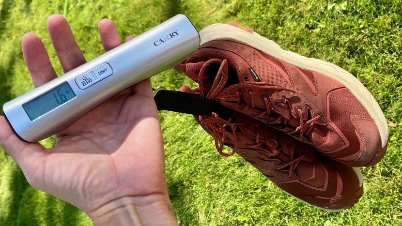 hoka anacapa low gtx for women - at 1.6 pounds, the hoka anacapa low gtx are right in the middle...