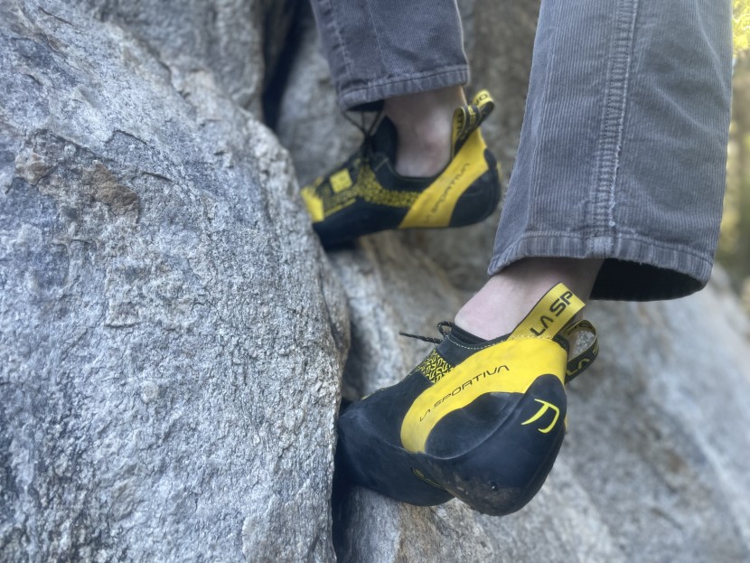 la sportiva katana lace - the downturned design of this shoe can make wider cracks...