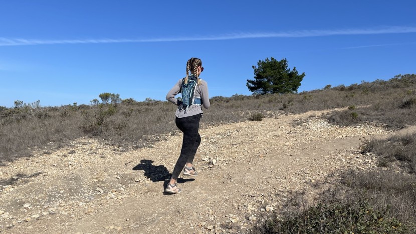 ultimate direction mountain vesta 5.0 for women - even a fairly full pack doesn't feel overbearing when its pockets...