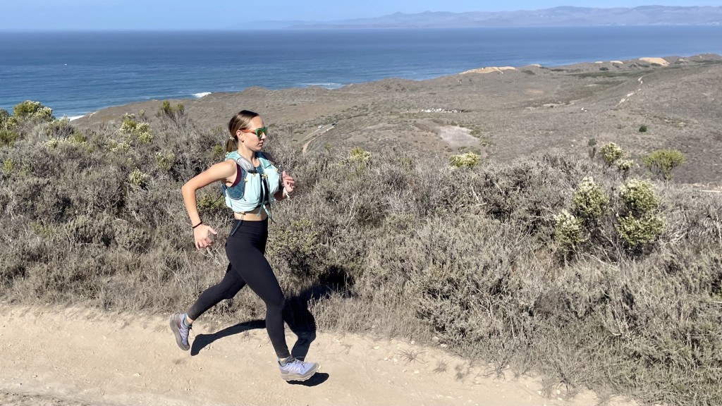 ultimate direction ultra vesta 6.0 for women - if you like carrying your hydration in the front of your pack, the...