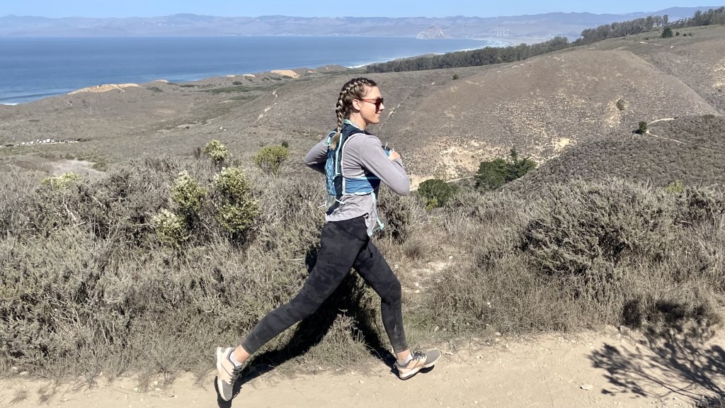 ultimate direction mountain vesta 5.0 for women - for ultimate and snug gear hauling, this is the vest we call on.