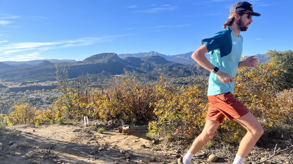 Apple Watch Ultra Review (The Apple Watch Ultra was tested in a variety of conditions from daily runs to multi-day backpacking trips.)