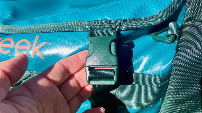 eagle creek cargo hauler xt wheeled 120l - the large latches on the external compression straps make easy work...