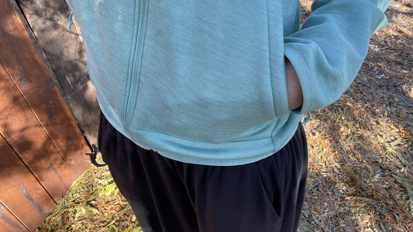 the north face canyonlands hoodie for women - the canyonlands pockets end several inches above the bottom hem, to...