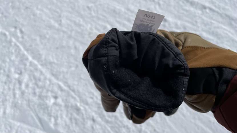 outdoor research alpinite gore-tex glove - a cozy fleece lining adds warmth to an already warm package.