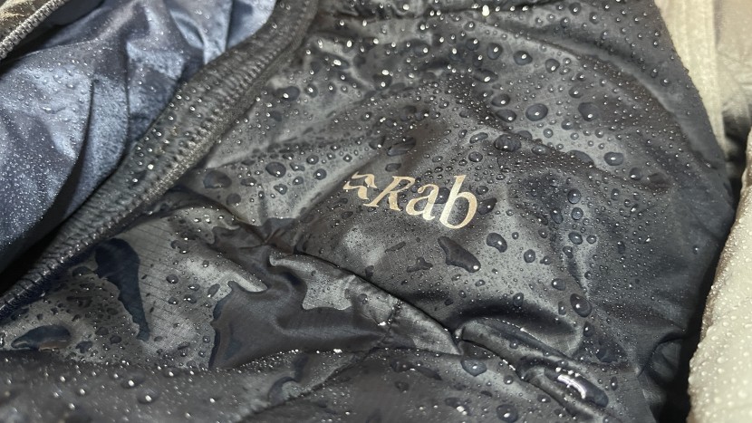 rab xenon hoodie 2.0 for women - the pertex quantum exterior of the xenon does a pretty good job...