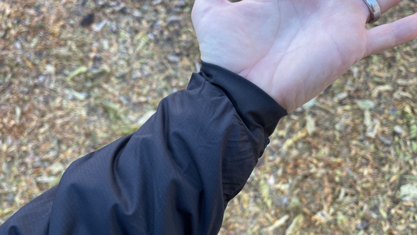 arc'teryx atom hoody for women - the stretch-knit cuffs of the atom hoody add even more comfort to an...