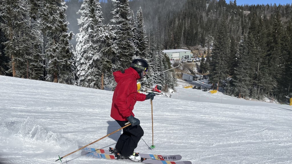 oyuki sencho gtx glove - the sencho on the slopes on a cold colorado day.