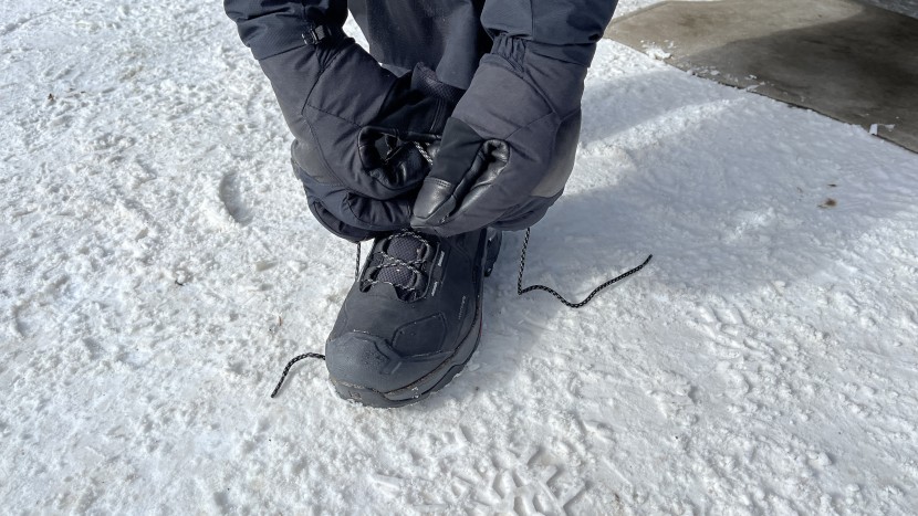 outdoor research prevail heated gore-tex gloves - the prevail has surprisingly good dexterity, enough to barely tie...