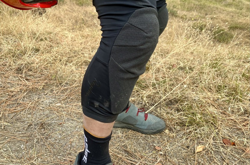 rapha trail knee pads - these pads have very long sleeves. despite the materials feeling...