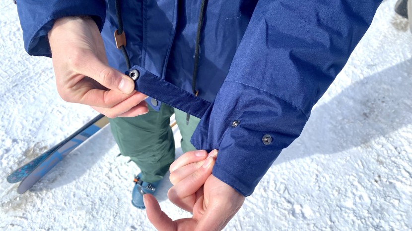 wantdo snowboarding hooded for women - we found the sleeves of the wantdo to run a little bit short .