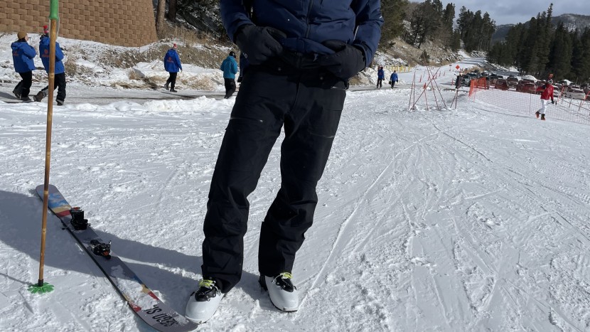 norrona lofoten gore-tex - the lofoten gore-tex fits like a glove, but also allows plenty of...