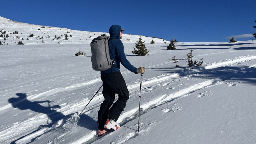 the norrona lofoten has an excellent fit that is not too tight, not...