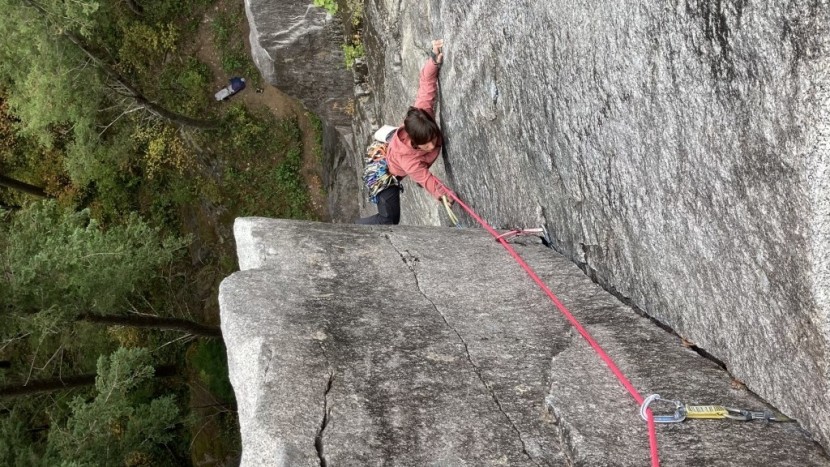 black diamond momentum for women - we tested the momentum harness by loading it down with a double rack...