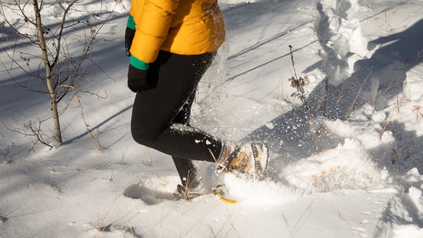 atlas montane for women - the montane doesn't provide the best float in deep unpacked snow.