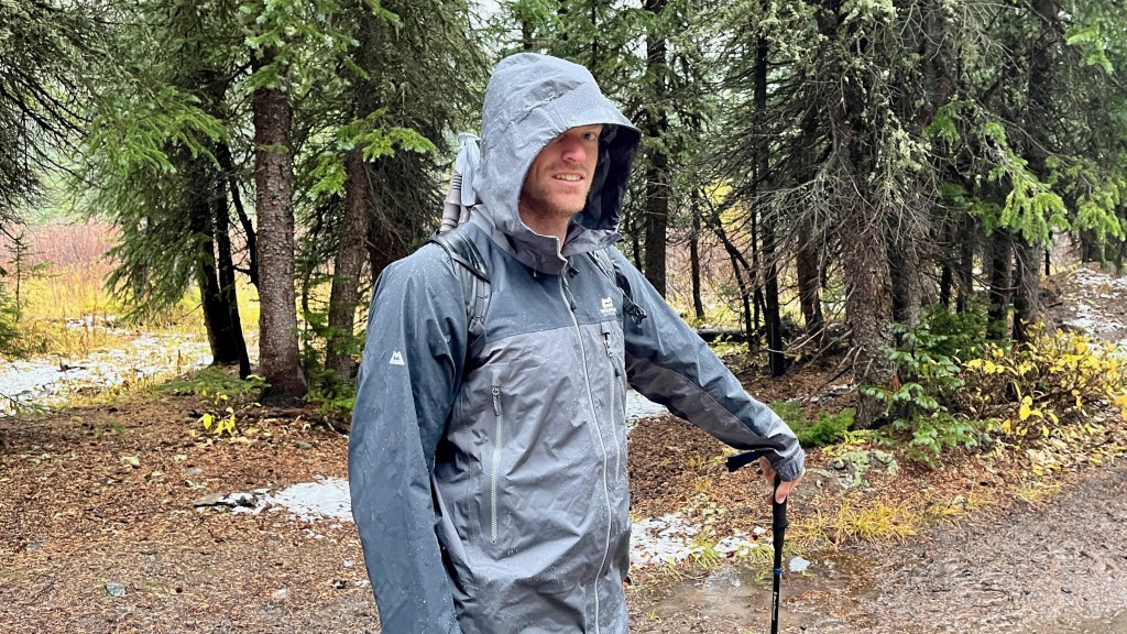 mountain equipment lhotse - the mountain equipment lhotse jacket offers plenty of weather...