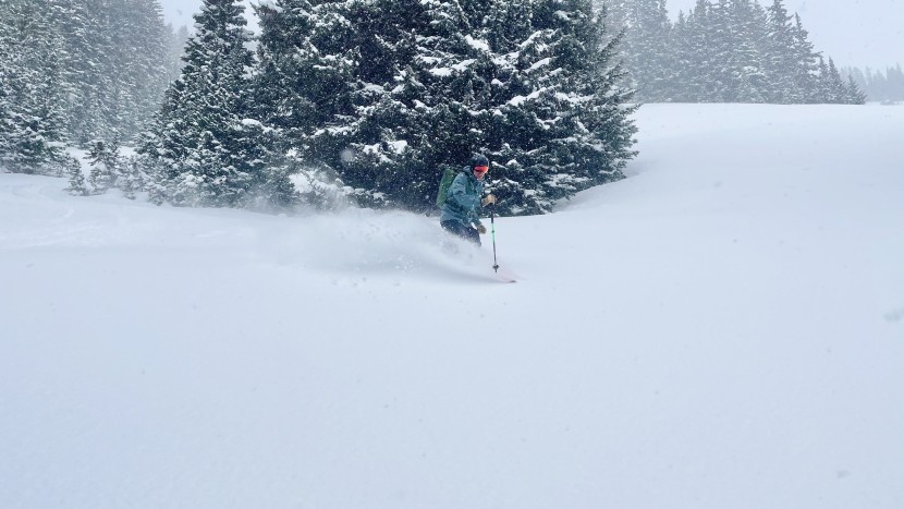 skiing powder in the patagonia triolet.