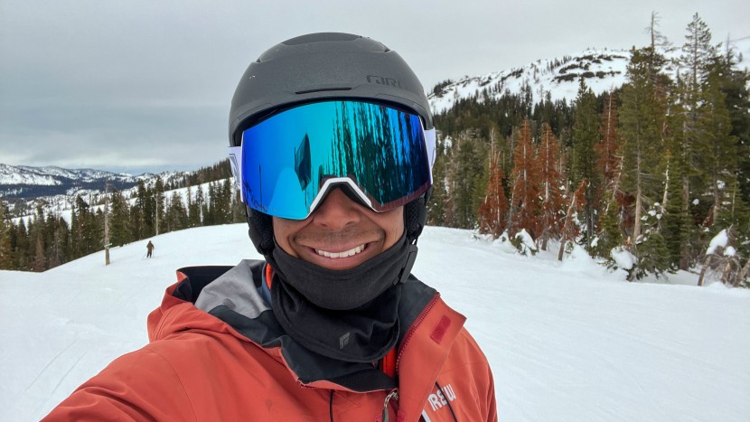 giro tor spherical - a seamless fit with a medium-frame goggle.