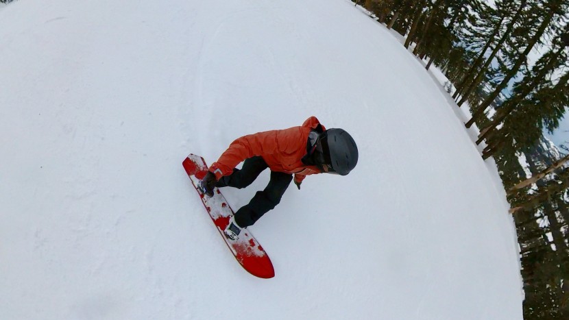 zeal beacon - the ventilation system is efficient and can ward off any fogging...