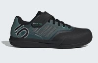 mountain bike shoes