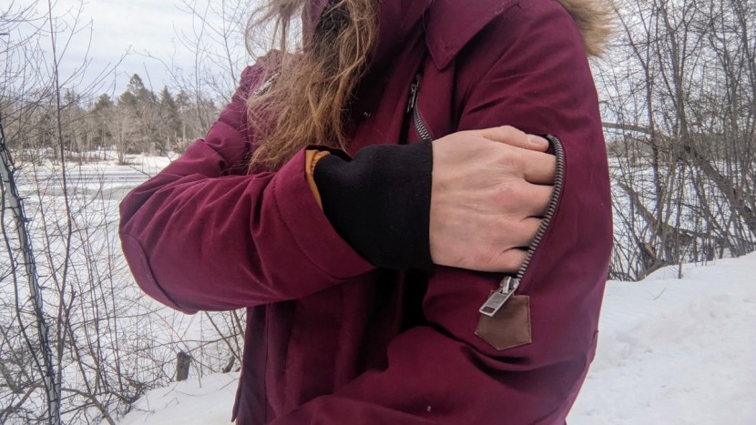 legendary whitetails anchorage parka - awkward pockets are uncomfortable to access.