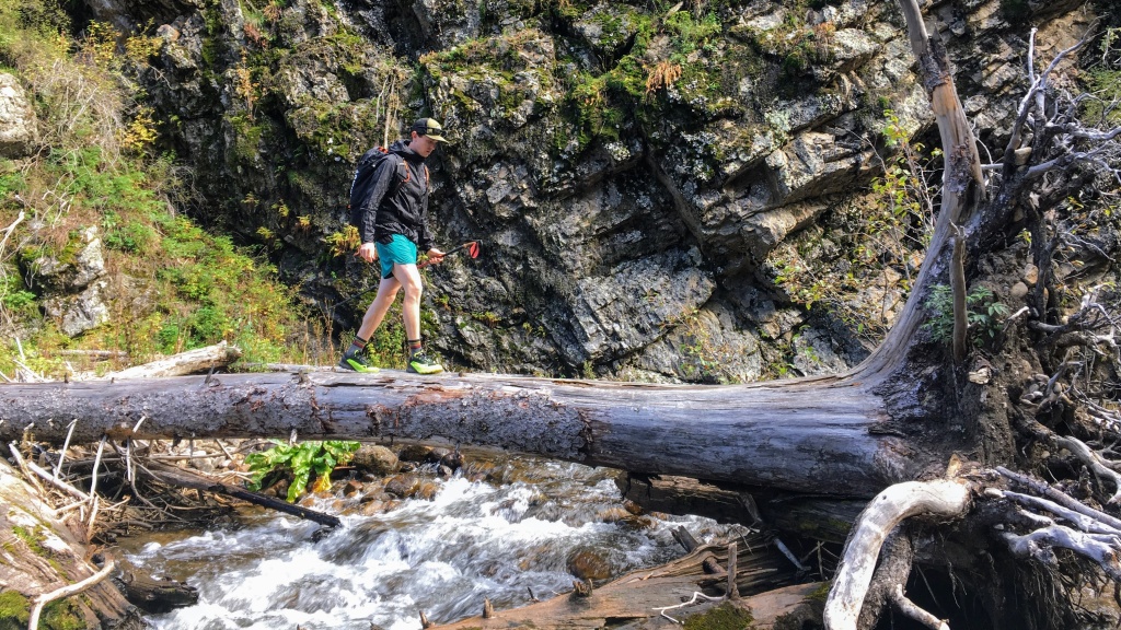 patagonia houdini - the houdini is a fast-packer's dream jacket: ultra-lightweight...