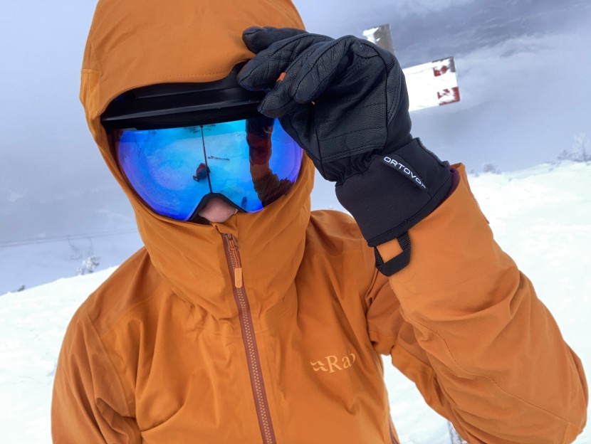 rab kinetic alpine 2.0 for women - stormproof and ready for anything in the italian dolomites.