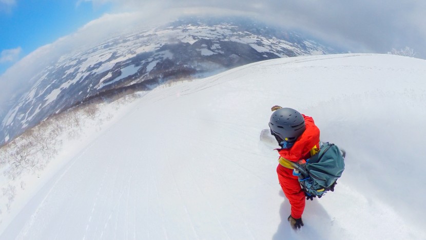 smith summit mips - the summit is loaded with 33 efficient vents.