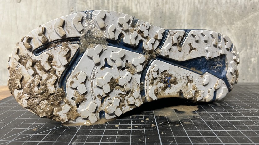 brooks divide 3 - an improved outsole design gives this model better traction than the...