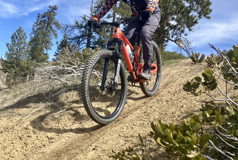 pearl izumi x-alp summit - these shoes offer a middle-of-the-road weight but feel lighter due...