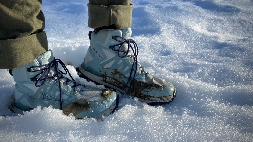 altra lone peak all-wthr mid 2 for women - the heavy spring snow easily beads off the water resistant...