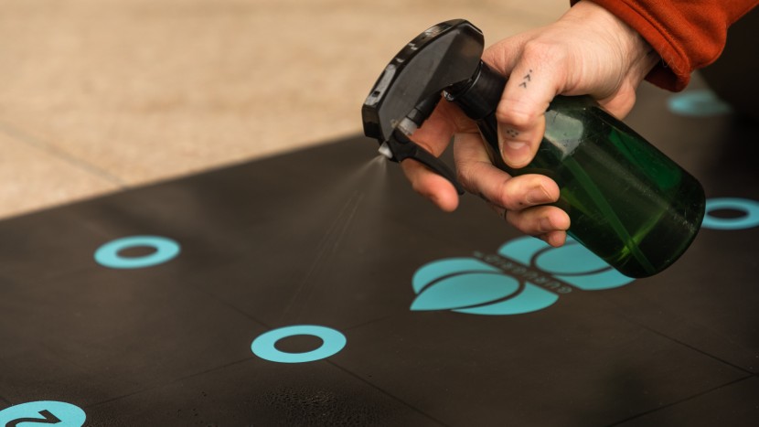 gurugrid eco-friendly premium - a quick spray down and gently wipe keeps the gurugrid nice an fresh.