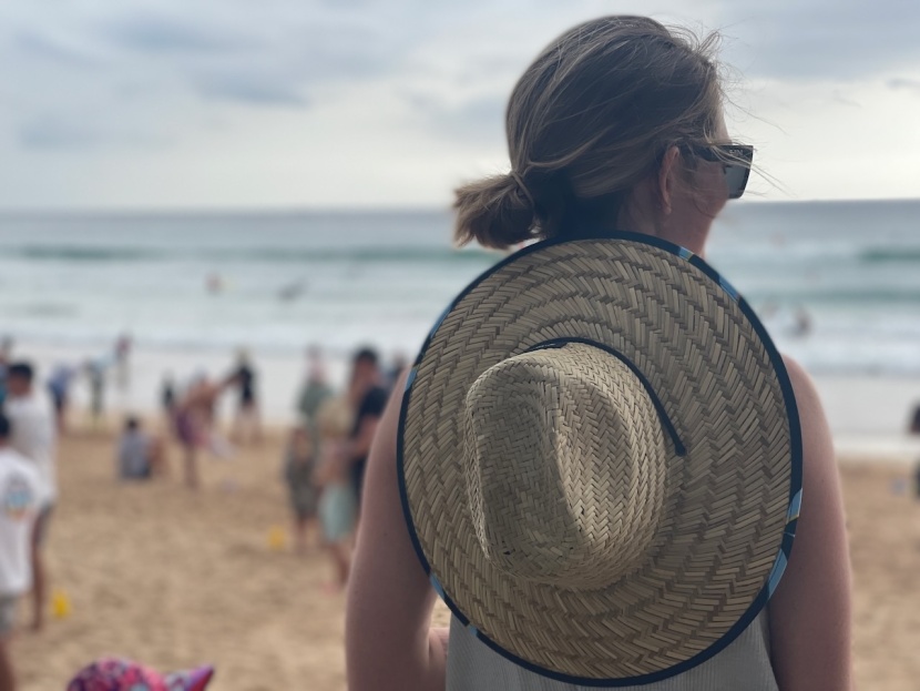 billabong tides print straw - straw is a brittle fiber, so it will break if you attempt to...