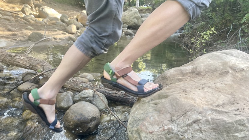 sandals mens - the teva hurricane xlt2, transitioning from wet rocky stream...