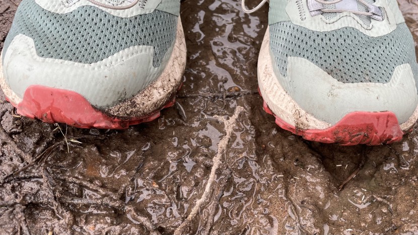 salomon sense ride 5 for women - the toe cap is flexible and offers plenty of protection, but isn't...