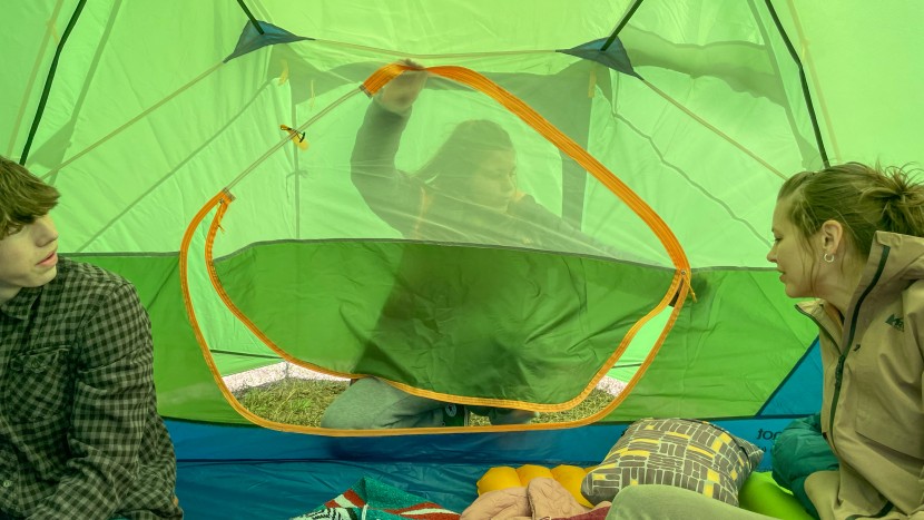 marmot tungsten 4 - the vestibule on the tungsten 4 fits a kid or two, but they wont...