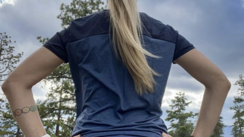 running shirt womens - the on performance-t is one of the few that utilized taped seams...