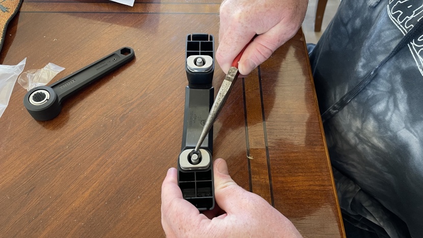 thule approach m - the approach's mounting brackets take a few minutes to assemble, but...