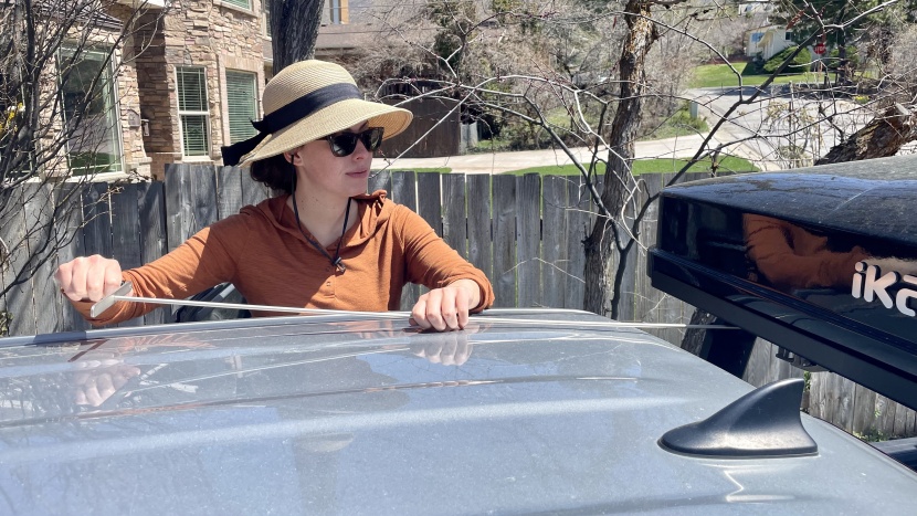 the ikamper skycamper 3.0 comes with a long, flexible allen wrench...