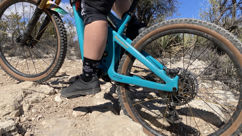 mountain bike flat shoes womens - here you can see the outsole and midsole conforming the pedal as we...