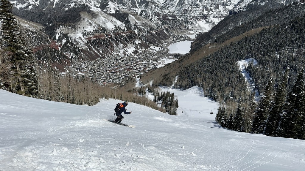 helly hansen alphelia lifaloft insulated - the alphelia lifaloft skiing hot pow on a late spring day in the san...