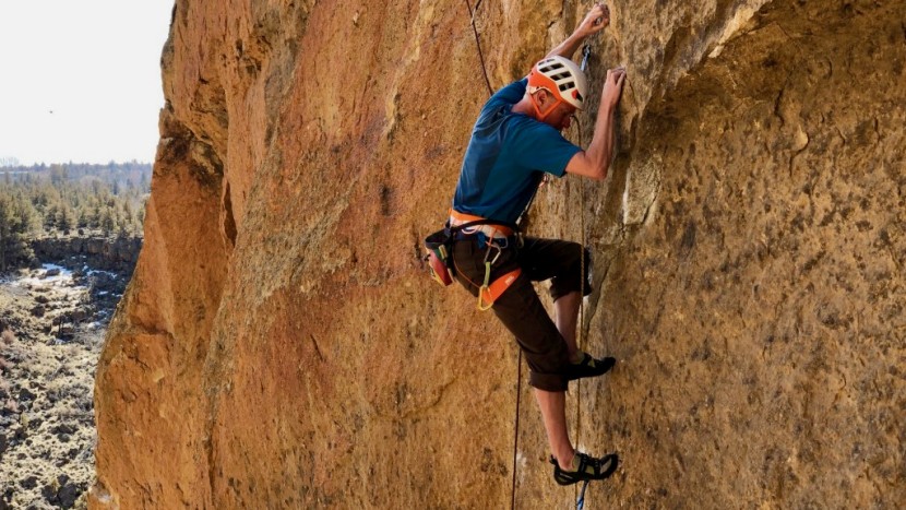 climbing helmet - the petzl meteor is a light, durable, and comfortable helmet, and...