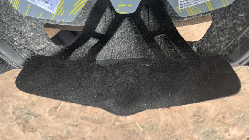 climbing helmet - the smith summit mips features a super comfortable felt-lined fabric...