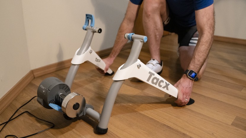 tacx flow smart trainer - the tacx flow is designed to be stable and easy to set up.