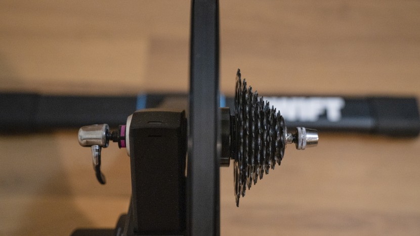 zwift hub - the zwift hub ships with your choice of a number of cassettes- great...