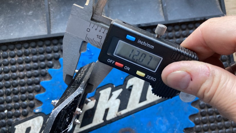 mountain bike flat pedals - we measure the thickness of each pair of pedals with a digital...