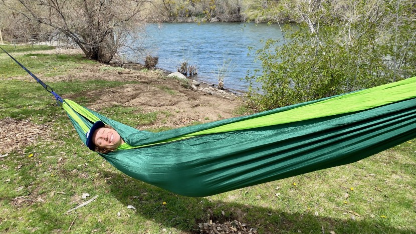 the kootek is so wide you can wrap it around your body to warm...