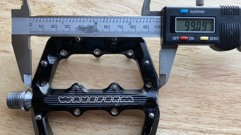 wolf tooth waveform - a narrow 99 mm width means the pedal platform is less likely to get...