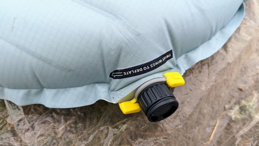 therm-a-rest neoair xtherm nxt - the winglock valve is a chunkier and more substantial valve than...