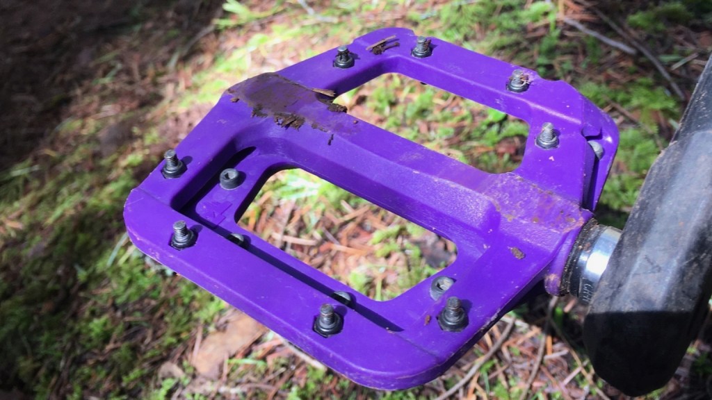 race face chester - this budget-friendly pedal is fully rebuildable and offers the rider...